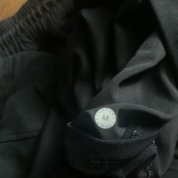 Men’s Lululemon Sweat Short - Picture 4 of 4